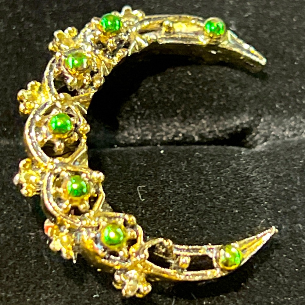 Vintage Gerry Weber Crescent Moon Brooch Pin Gold Tone Green Enamel Signed EUC